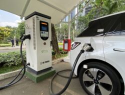 Mobil Listrik vs Hybrid, Pilihan Kendaraan Ramah Lingkungan