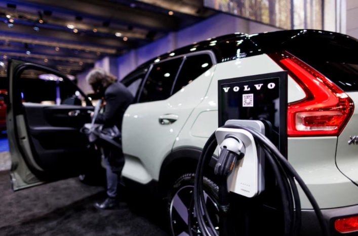 Produsen Eropa ubah target 100 persen jual mobil listrik, ini alasannya.