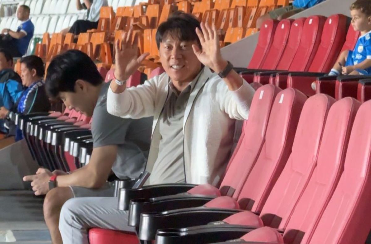 Shin Tae-yong nonton langsung laga Persib Bandung vs Port FC di Stadion si Jalak Harupat.