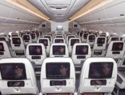 Kursi Belakang Pesawat, Kenyamanan yang Tak Terduga