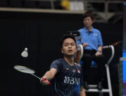 Tekanan Axelsen Terlalu Berat, Ginting Gagal ke Final Hong Kong Open