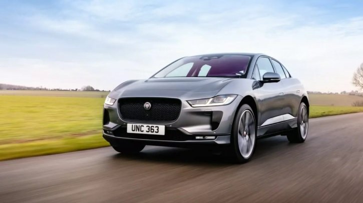 Baterai berpotensi terbakar, ribuan mobil listrik Jaguar I Pace kena recall.