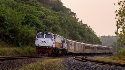 Sejarah Kereta Api Pertama Hindia Belanda.