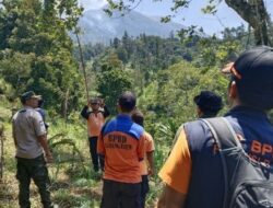 Kebakaran Masih Berlanjut di Hutan Pura Pengubengan, Bali