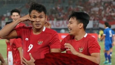 Dimas Drajad kala membela di Timnas Indonesia.