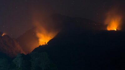 Luas Kebakaran di Gunung Agung Capai 104 Hektare
