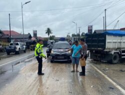 Mobil Colt Diesel Hilang Kendali, Sebabkan Kecelakaan Beruntun
