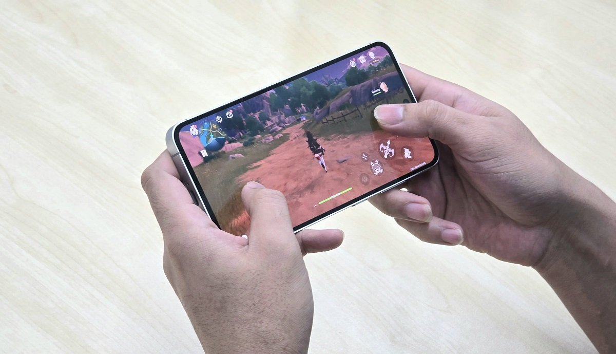 Samsung Galaxy S24 FE dibanderol Rp10 juta, tawarkan performa bandel untuk gaming.