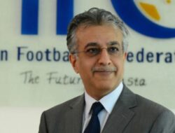Di Balik Kontroversi Laga, Gaji Presiden AFC Salman Al Khalifa Bikin Penasaran