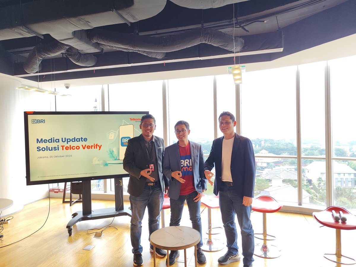 Telkomsel memperkenalkan Solusi Autentifikasi Telco Verify yang telah digunakan pada aplikasi BRImo.