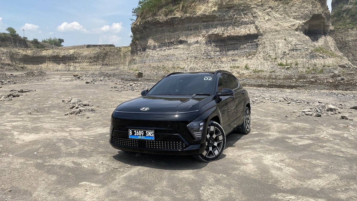 Benarkah cuaca panas bisa bikin baterai mobil listrik cepat habis?