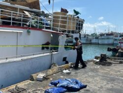 Kapal Nelayan Meledak, Dua Korban Dilarikan ke Rumah Sakit