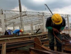 Mengetahui Arti Setiap Warna Helm Proyek untuk Keselamatan Kerja