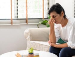 6 Langkah Menjaga Kesehatan Mata di Usia Lanjut