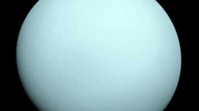 Penelitian Baru Ungkap Uranus Mungkin Bukan Planet yang Steril