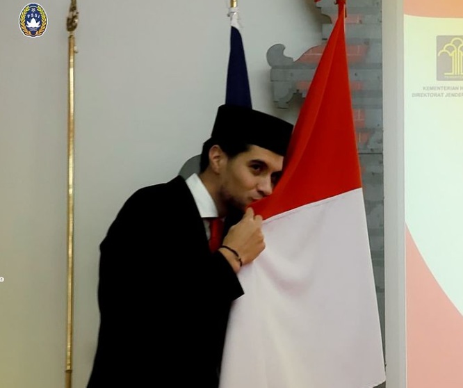 Kevin Diks resmi jadi WNI dan siap bela Timnas Indonesia.