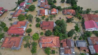 Banjir Bandang Rusak Desa Tegalwaru, BPBD Karawang Evakuasi Warga