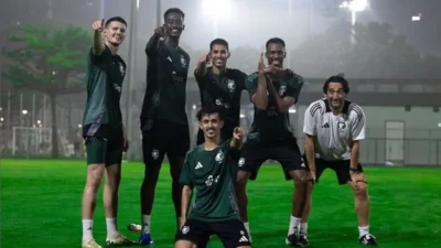 Arab Saudi Bagi Sesi Latihan, Shanqeeti Terpisah Karena Cedera