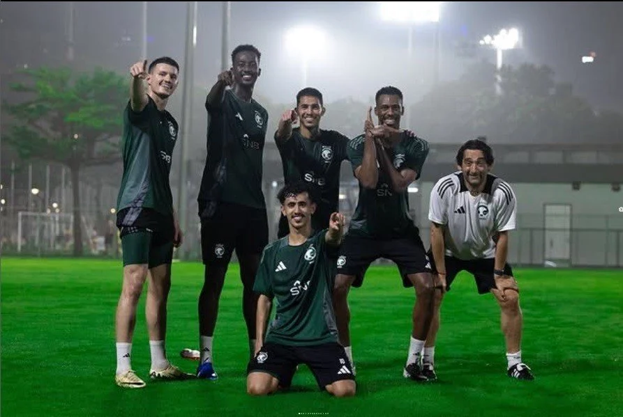 Arab Saudi Bagi Sesi Latihan
