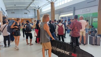 Vulkanik Abu Lewotobi Alasankan Penundaan Penerbangan di Lombok