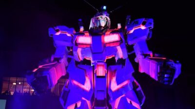 Ilustrasi replika Gundam.