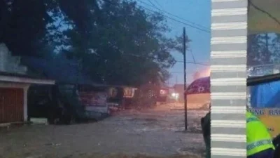 Banjir Terjang Jalan Raya Bantur, 30 Rumah Terendam