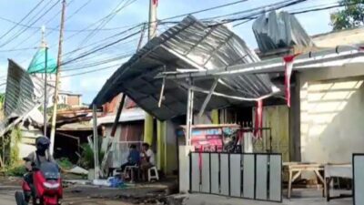 Kejadian Puting Beliung di Kuripan, Satu Luka, Banyak Rumah Terdampak