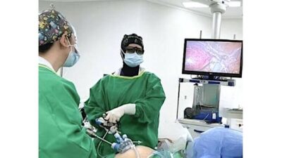Tindakan 3D Single-Incision Laparoscopic Surgery (SILS) di Mayapada Hospital.