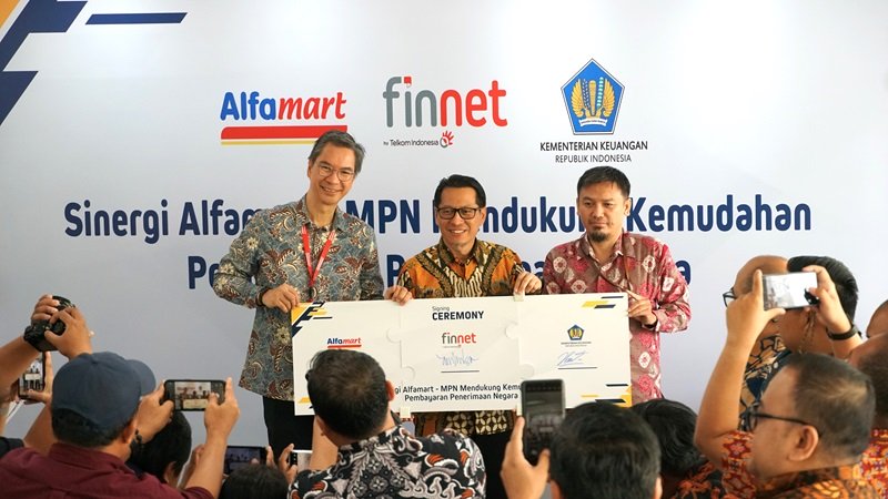 Alfamart kolaborasi dengan Finnet meluncurkan layanan pembayaran Modul Penerimaan Negara (MPN).