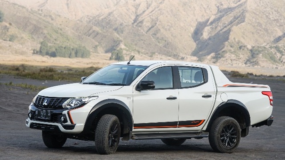 Mitsubishi Triton.