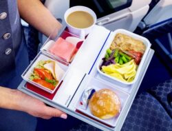 Penumpang Ungkap Maskapai dengan Makanan Terburuk di Penerbangan