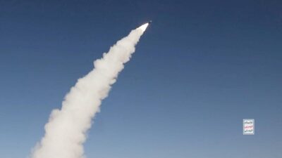 Milisi Houthi Serang Kapal Perusak AS