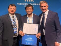 PSSI Raih Penghargaan, Indra Sjafri Lulus Diploma FIFA