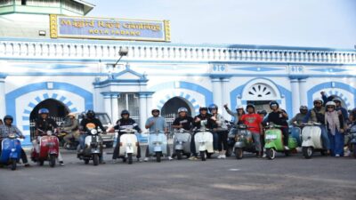 Ratusan Pecinta Vespa Ramaikan Padang Bervespa 2024