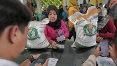 Jumlah Penerima Bantuan Beras Turun Menjadi 16 Juta KPM pada tahun 2025