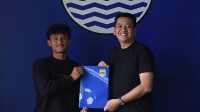 Zulkifli Lukmansyah jadi rekrutan pertama Persib Bandung.