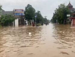 Hujan Deras Sebabkan Banjir di Ponorogo, Jalan Terendam