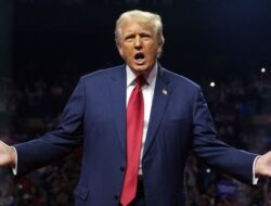 Donald Trump Ancaman Keras untuk Pihak yang Bertanggung Jawab atas Sandera Gaza