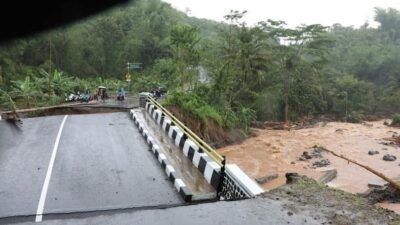 Siapkan Jembatan Darurat