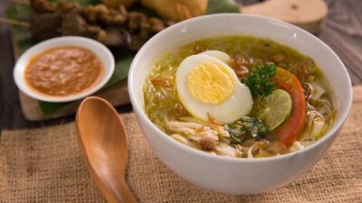 Ilustrasi. Soto ayam masuk dalam daftar sup terbaik di dunia.
