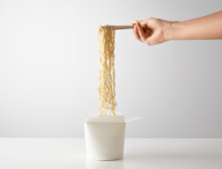 Nunuk Nuraini; Peracik Bumbu Indomie yang Menjadi Ikon Kuliner Asia