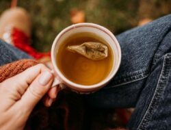 Panduan Aman Mengonsumsi Teh, Hindari Dampak Buruk pada Kesehatan