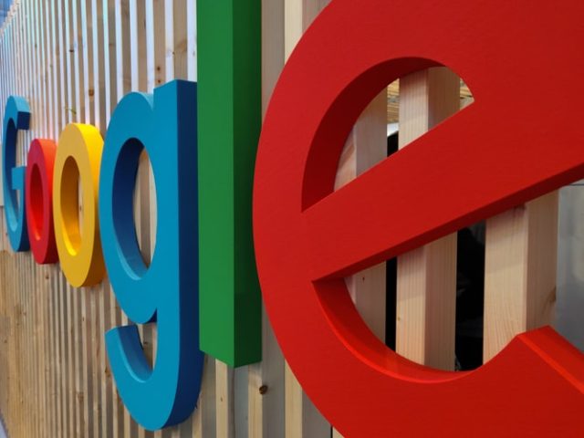 Google pangkas jumlah direktur dan manager