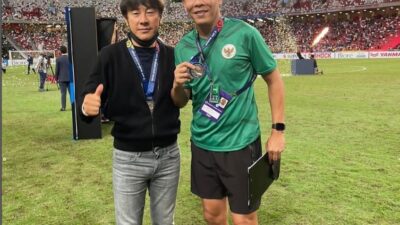 Nova Arianto bersama Shin Tae-yong.