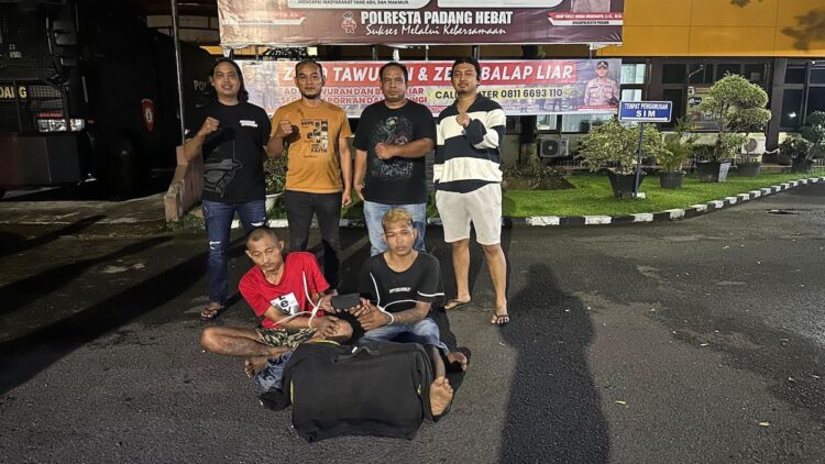 Dua Pria Tersangka Pencurian Diringkus