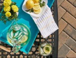 Mengawali Tahun Baru dengan Kebiasaan Minum Air Lemon