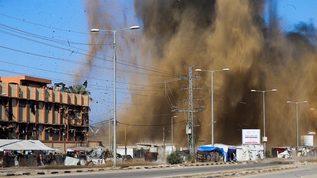 Milisi Hamas Ledakkan Kendaraan Militer Israel