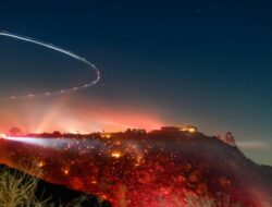 Kebakaran di California Terus Merebak, Evakuasi Warga Diperluas