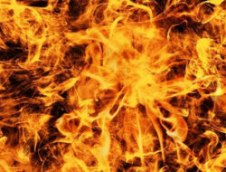 14 Unit Damkar Dikerahkan untuk Tangani Kebakaran di Kalideres