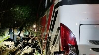 Bus Siswa SMK Bali Global Terlibat Kecelakaan Beruntun